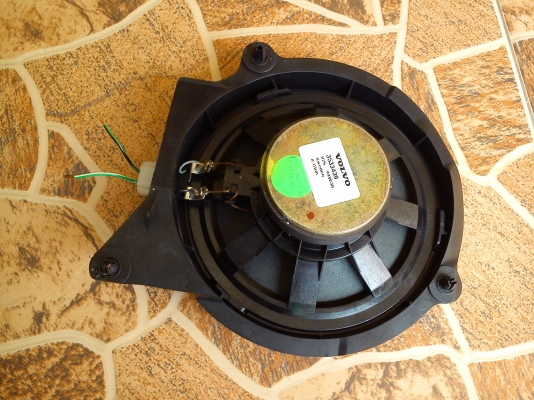 ดอกลำโพง VOLVO เดิมๆติดรถ มีดอกเดียว