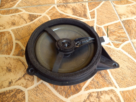 ดอกลำโพง VOLVO เดิมๆติดรถ มีดอกเดียว