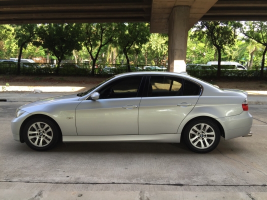 BMW 320I E90 สีเทา ปี2006 AT รถสวยสภาพพร้อมใช้