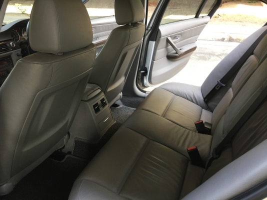 BMW 320I E90 สีเทา ปี2006 AT รถสวยสภาพพร้อมใช้