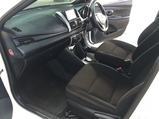 TOYOTA YARIS 1.2 E สี ขาว ปี 2014 รถมือเดียวไมล์แท้วิ่งน้อย