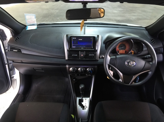 TOYOTA YARIS 1.2 E สี ขาว ปี 2014 รถมือเดียวไมล์แท้วิ่งน้อย