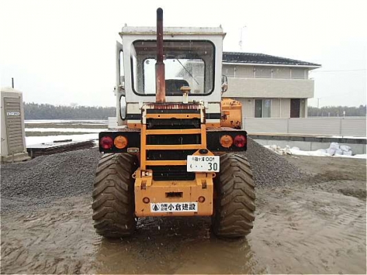 รถตักล้อยาง KOMATSU รุ่น 507 รถตักล้อยาง KOMATSU รุ่น 507