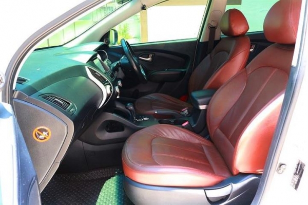 HyunDai Tucson 2.0D AT สีขาว ปี2013 HyunDai Tucson 2.0D AT สีขาว ปี2013