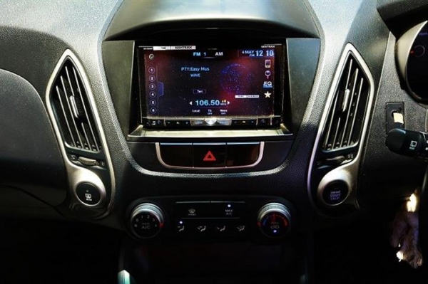 HyunDai Tucson 2.0D AT สีขาว ปี2013 HyunDai Tucson 2.0D AT สีขาว ปี2013