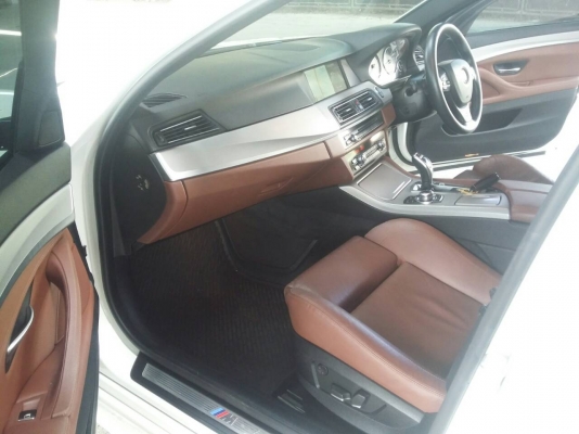 BMW 528I F10 SPORT สีขาว ปี 2013 แท้ รถมือเดียวไมล์น้อย