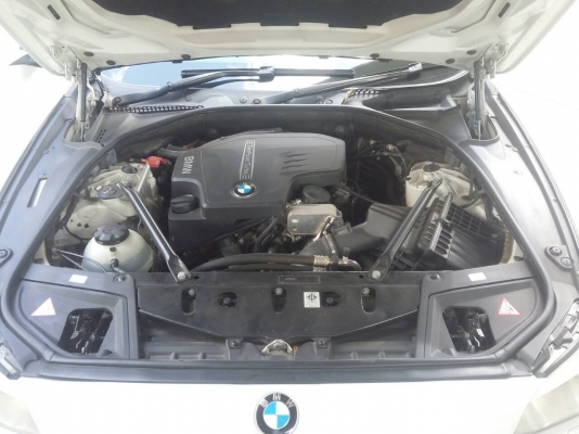 BMW 528I F10 SPORT สีขาว ปี 2013 แท้ รถมือเดียวไมล์น้อย