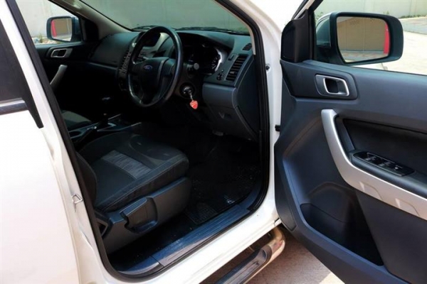 Ford Ranger Hi-Rider 2.2XLT 4Dr. AT สีขาว ปี2013