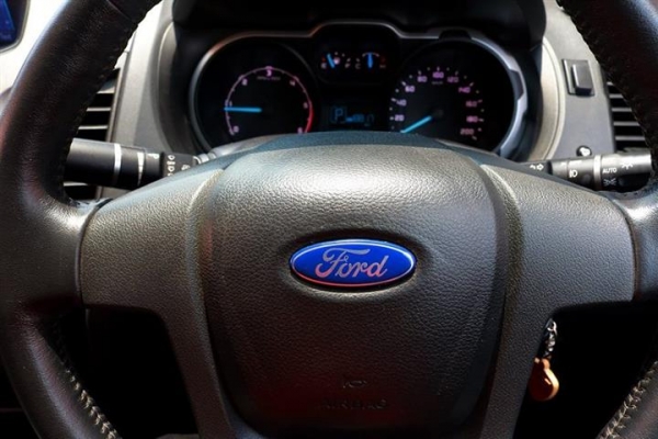 Ford Ranger Hi-Rider 2.2XLT 4Dr. AT สีขาว ปี2013