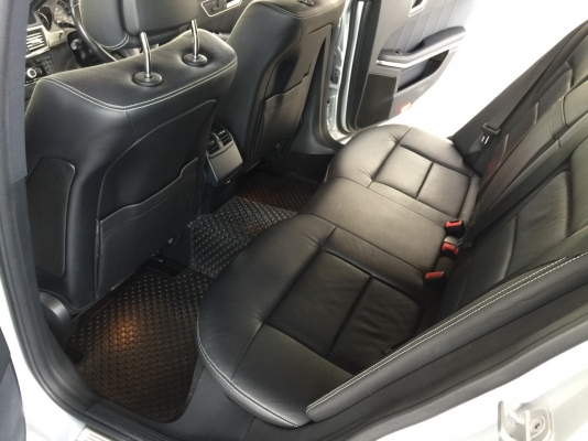 BENZ E250 CGI 1.8 SEDAN ปี 2011 สี เทา รถมือเดียว ไมล์แท้วิ่งน้อย