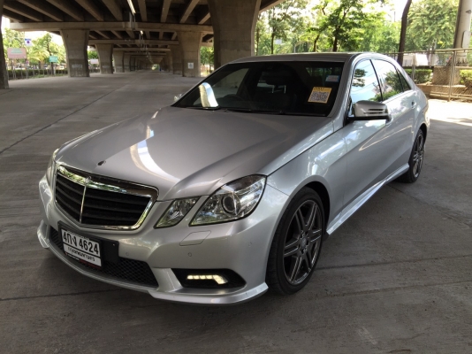 BENZ E250 CGI 1.8 SEDAN ปี 2011 สี เทา รถมือเดียว ไมล์แท้วิ่งน้อย