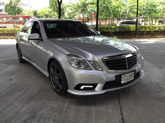 BENZ E250 CGI 1.8 SEDAN ปี 2011 สี เทา รถมือเดียว ไมล์แท้วิ่งน้อย