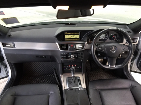 BENZ E250 CGI 1.8 SEDAN ปี 2011 สี เทา รถมือเดียว ไมล์แท้วิ่งน้อย