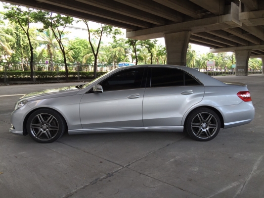 BENZ E250 CGI 1.8 SEDAN ปี 2011 สี เทา รถมือเดียว ไมล์แท้วิ่งน้อย