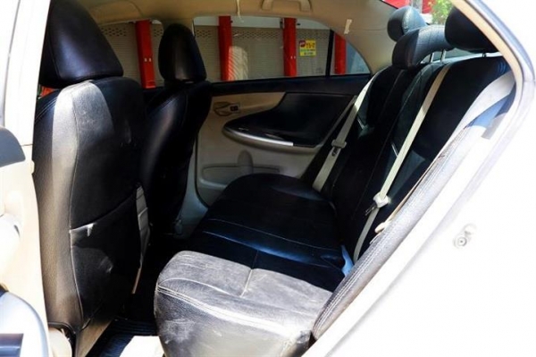 TOYOTA ALTIS 1.6E *CNG AT สีขาว ปี2012