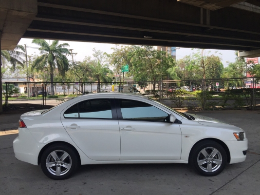 2010 MITSUBISHI LANCER 1.8GLS สีขาว 2010 MITSUBISHI LANCER 1.8GLS สีขาว