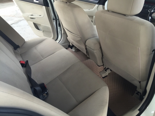 2010 MITSUBISHI LANCER 1.8GLS สีขาว 2010 MITSUBISHI LANCER 1.8GLS สีขาว