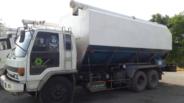 ขายรถเบ้าล์บรรทุกอาหารสัตว์