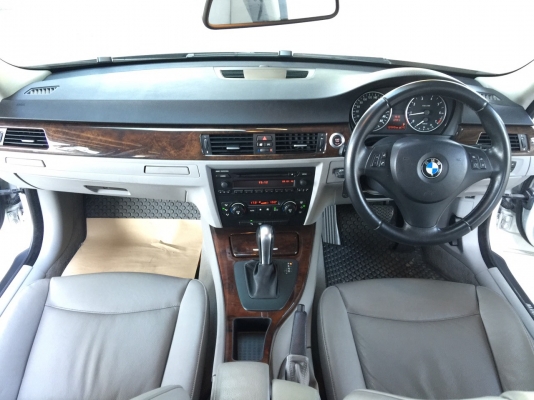 bmw 320i se e90 สีเทา ปี 2009 ไมล์ 127xxx