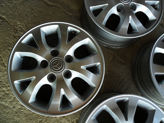 แม็กขอบ15 เอนไกแท้ 5รู114 วีโก้,ไทเกอร์ ไมตี้เอ็กซ์, รถตู้โตโยต้า (4วง3,800)