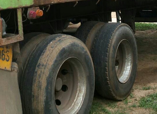 หางเทนเลอร์ 2คาน ช่วงยาว12ม ไม่ดั้ม ทะเบียนพร้อมโอน  มี 5หาง ราคาหางละ 185,000บ ทุกหาง