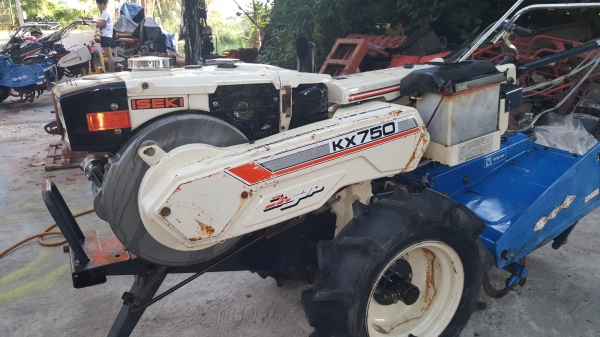 รถพรวนดิน ดีเชล สตาร์ท สองระบบพร้อมใช้ รถพรวนดิน ดีเชล สตาร์ท สองระบบพร้อมใช้