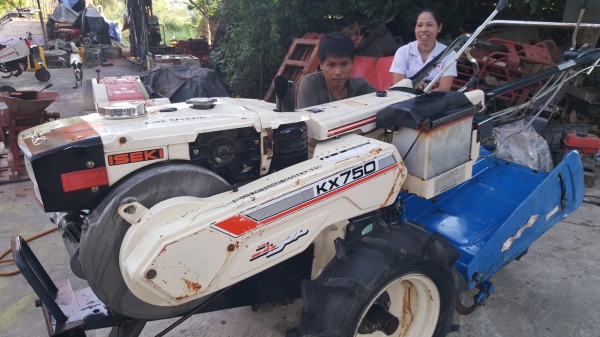 รถพรวนดิน ดีเชล สตาร์ท สองระบบพร้อมใช้ รถพรวนดิน ดีเชล สตาร์ท สองระบบพร้อมใช้