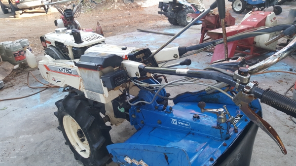 รถพรวนดิน ดีเชล สตาร์ท สองระบบพร้อมใช้ รถพรวนดิน ดีเชล สตาร์ท สองระบบพร้อมใช้