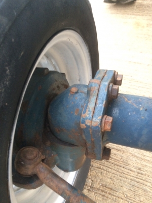 ขายครับ Kubota L1-22 พร้อมผาน4 สภาพพร้อมใช้งาน สนใจติดต่อครับ