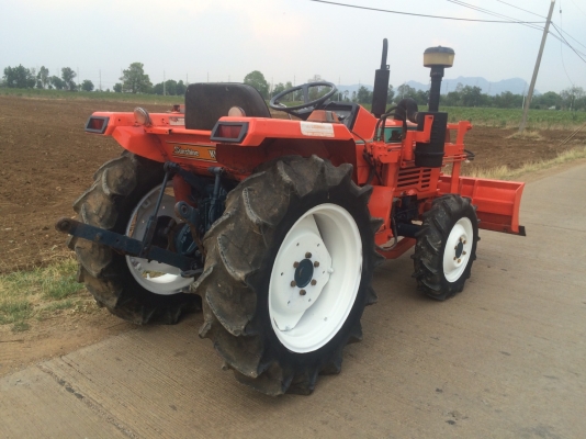 ขายKubota L1-245 ใบดัน สภาพพร้อมใช้ เครื่องเกียร์ดี สนใจติดต่อครับ ขายKubota L1-245 ใบดัน สภาพพร้อมใช้ เครื่องเกียร์ดี สนใจติดต่อครับ