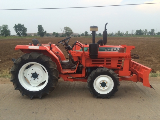 ขายKubota L1-245 ใบดัน สภาพพร้อมใช้ เครื่องเกียร์ดี สนใจติดต่อครับ ขายKubota L1-245 ใบดัน สภาพพร้อมใช้ เครื่องเกียร์ดี สนใจติดต่อครับ