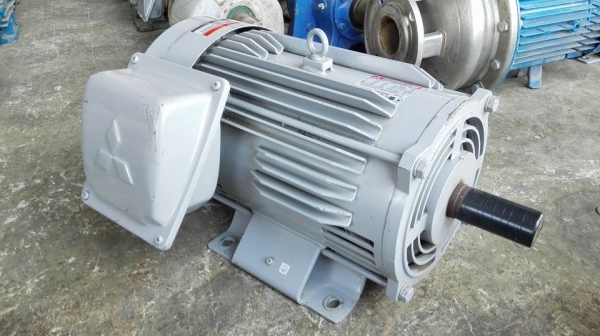 ** ขายแล้วครับ!! ** มอเตอร์ Mitsubishi 10 HP. 220V. รุ่น SCL-KR สภาพสวยสดใหม่ตีไป 97\% เดิมทุกเม็ดวิ่งเงียบพร้อมใช้งานมาเทสก่อนได้!!