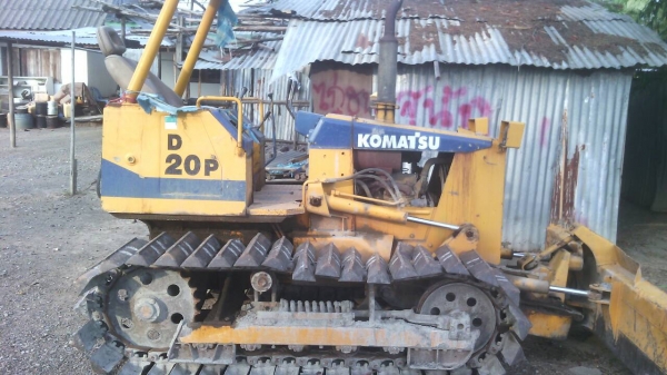 ขออนุญาติขาย D20-6สภาพเก่านอกตีนเป็ดราคา220000 สนใจติดต่อ  ช่างดำ  0853224877-0988930465