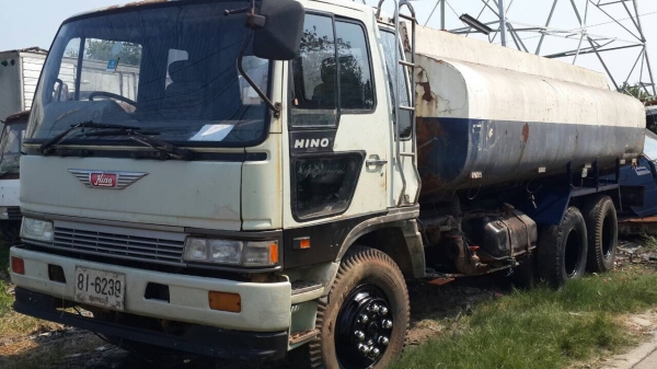 ขออนุญาติขาย รถน้ำ HINO195 สองเพลาเอกสารพร้อมโอน รถพร้อมใช้งานราคา 830000 สนใจติดต่อ ช่างดำ 0853224877-0988930465 ขออนุญาติขาย รถน้ำ HINO195 สองเพลาเอกสารพร้อมโอน รถพร้อมใช้งานราคา 830000 สนใจติดต่อ ช่างดำ 0853224877-0988930465