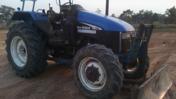 ขายรถไถ FORD  TS  90