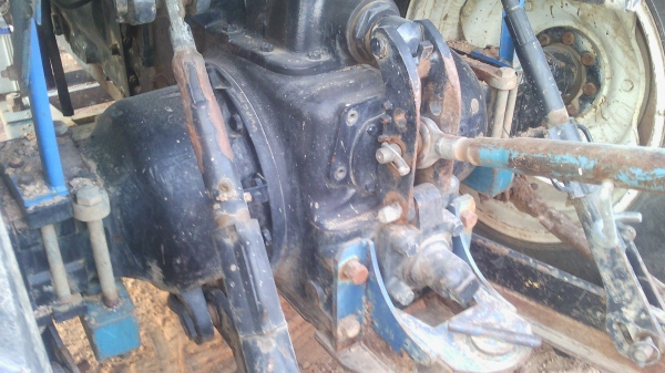 ขายรถไถ FORD  TS  90