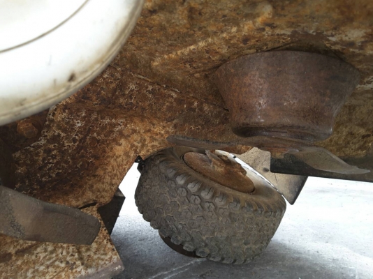 รถตัดหญ้าฮอนด้าเก่าญี่ปุ่นเบนซิน4จังหวะ2ใบพัด ขายตามสภาพ ราคา 5,500บาท รถตัดหญ้าฮอนด้าเก่าญี่ปุ่นเบนซิน4จังหวะ2ใบพัด ขายตามสภาพ ราคา 5,500บาท