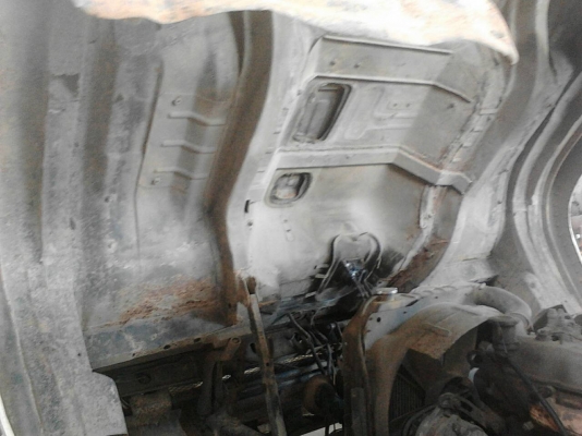 รถอีซูซุ 6 ล้อ ท้ายลาด 145 แรงม้า.    สนใจติดต่อ  081 - 6079515