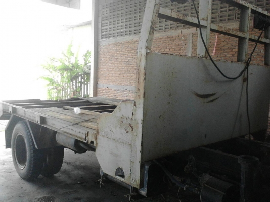 รถอีซูซุ 6 ล้อ ท้ายลาด 145 แรงม้า.    สนใจติดต่อ  081 - 6079515