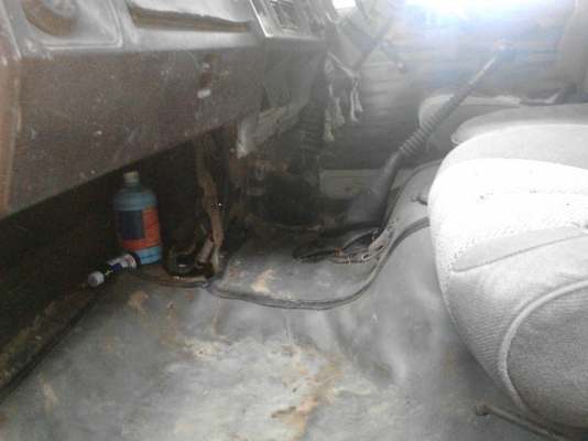 รถอีซูซุ 6 ล้อ ท้ายลาด 145 แรงม้า.    สนใจติดต่อ  081 - 6079515