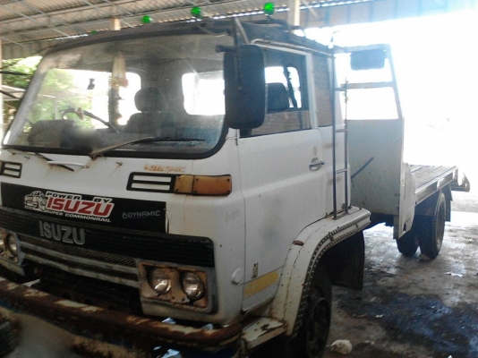 รถอีซูซุ 6 ล้อ ท้ายลาด 145 แรงม้า.    สนใจติดต่อ  081 - 6079515