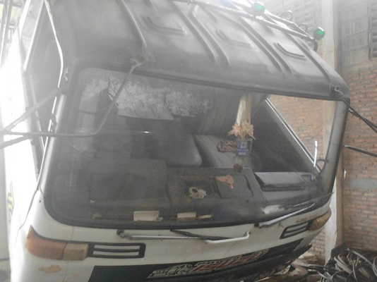 รถอีซูซุ 6 ล้อ ท้ายลาด 145 แรงม้า.    สนใจติดต่อ  081 - 6079515