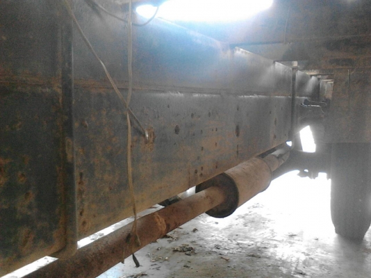 รถอีซูซุ 6 ล้อ ท้ายลาด 145 แรงม้า.    สนใจติดต่อ  081 - 6079515