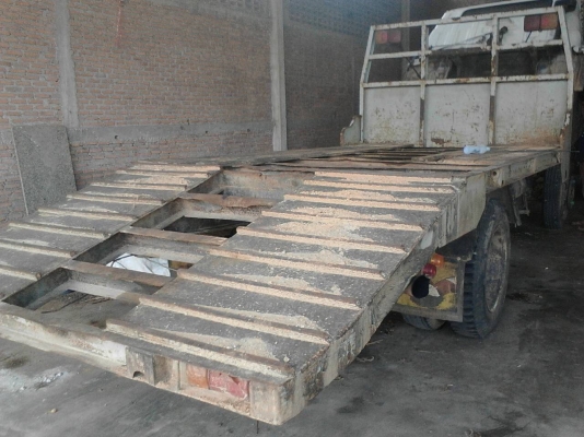 รถอีซูซุ 6 ล้อ ท้ายลาด 145 แรงม้า.    สนใจติดต่อ  081 - 6079515