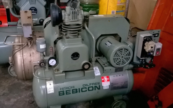 **ขายถูกๆ ปั้มลมมือสองจากญี่ปุ่น**Hitachi-Bebicon 1 แรง ถัง 40 ลิตร..ทดสอบเรียบร้อย ทุกระบบใช้งานได้ดีครับ