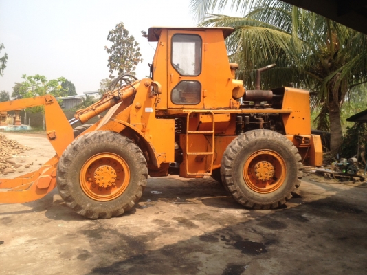 ขายรถตักล้อยาง