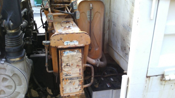 รถฮีโน่ 6 ล้อ ทูโถ้ , ( ติดเครน  3 ตัน. ) - 121 แรงม้า. ปี 48.  ( รถวิ่ง 12x,xxx กม. )     สนใจติดต่อ  081 - 6079515