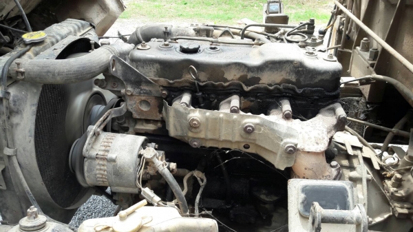 รถอีซูซุ 6 ล้อ NPR ติดเครน 3 ตัน. 115 แรงม้า.    สนใจติดต่อ  081 - 6079515