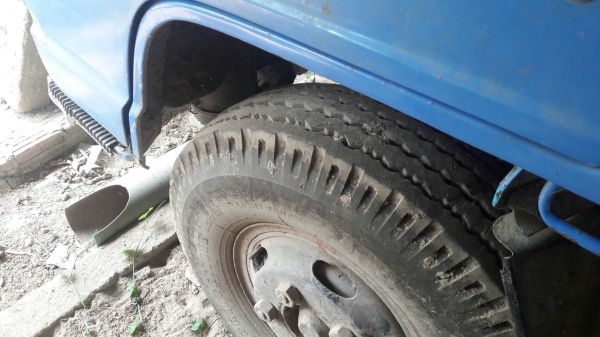 รถอีซูซุ 6 ล้อ NPR ติดเครน 3 ตัน. 115 แรงม้า.    สนใจติดต่อ  081 - 6079515