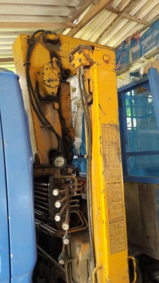 รถอีซูซุ 6 ล้อ NPR ติดเครน 3 ตัน. 115 แรงม้า.    สนใจติดต่อ  081 - 6079515